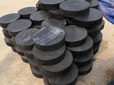 敦煌市板式橡胶支座由若干层橡胶片与薄钢板经加压硫化